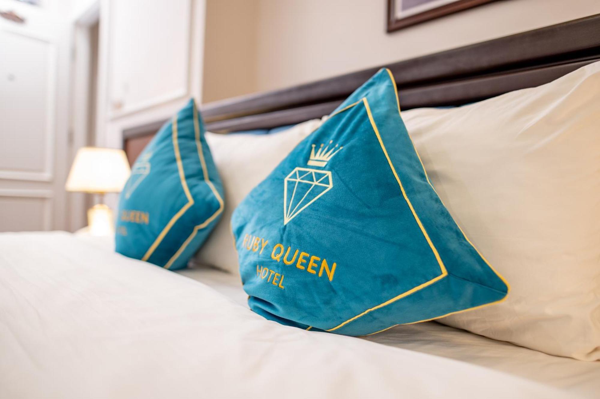 Rubyqueen Halong Hotel Ha Long Exterior photo